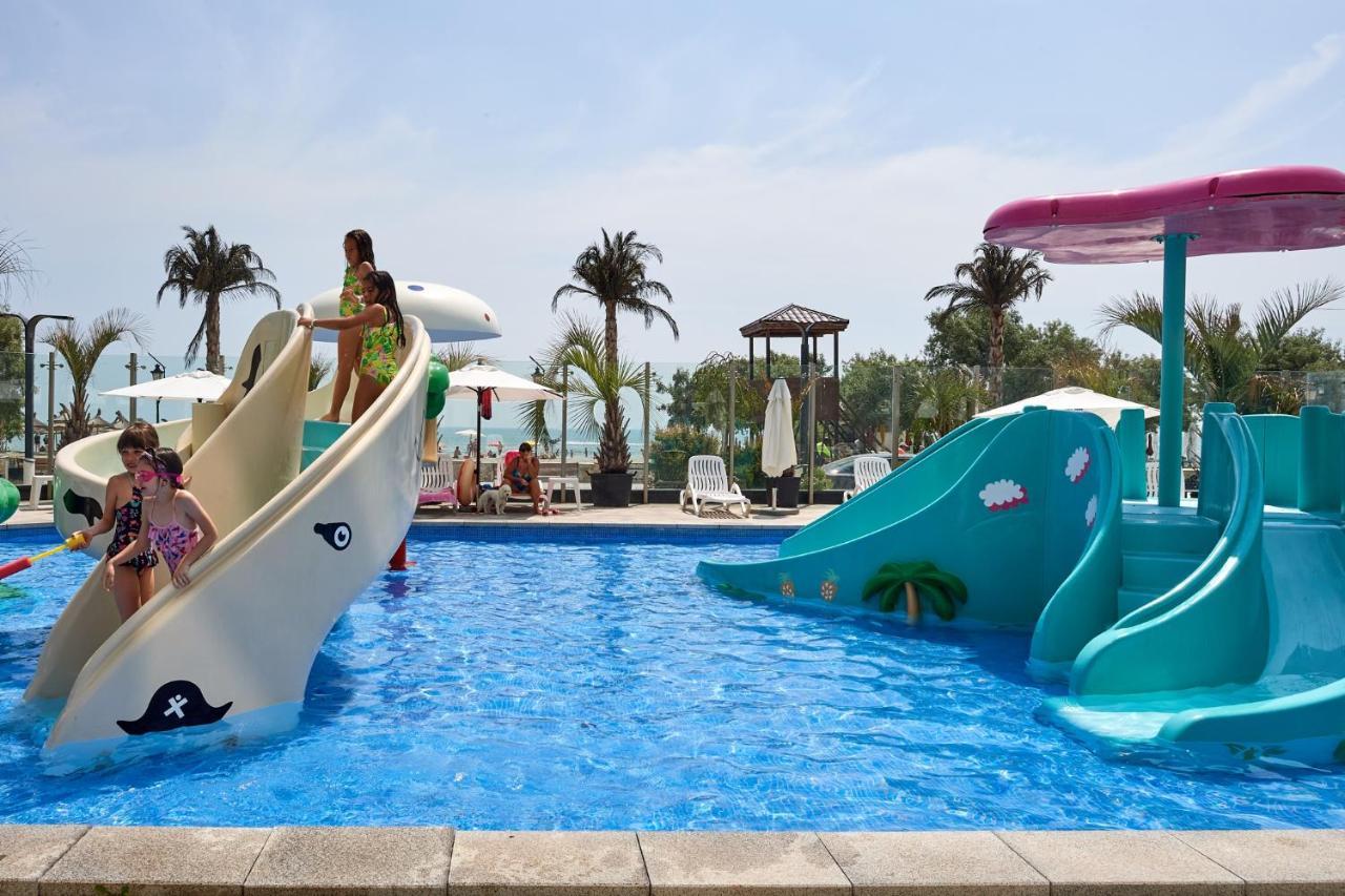 Dava Aparthotel Pool & Spa Mamaia Nord Navodari Exterior photo